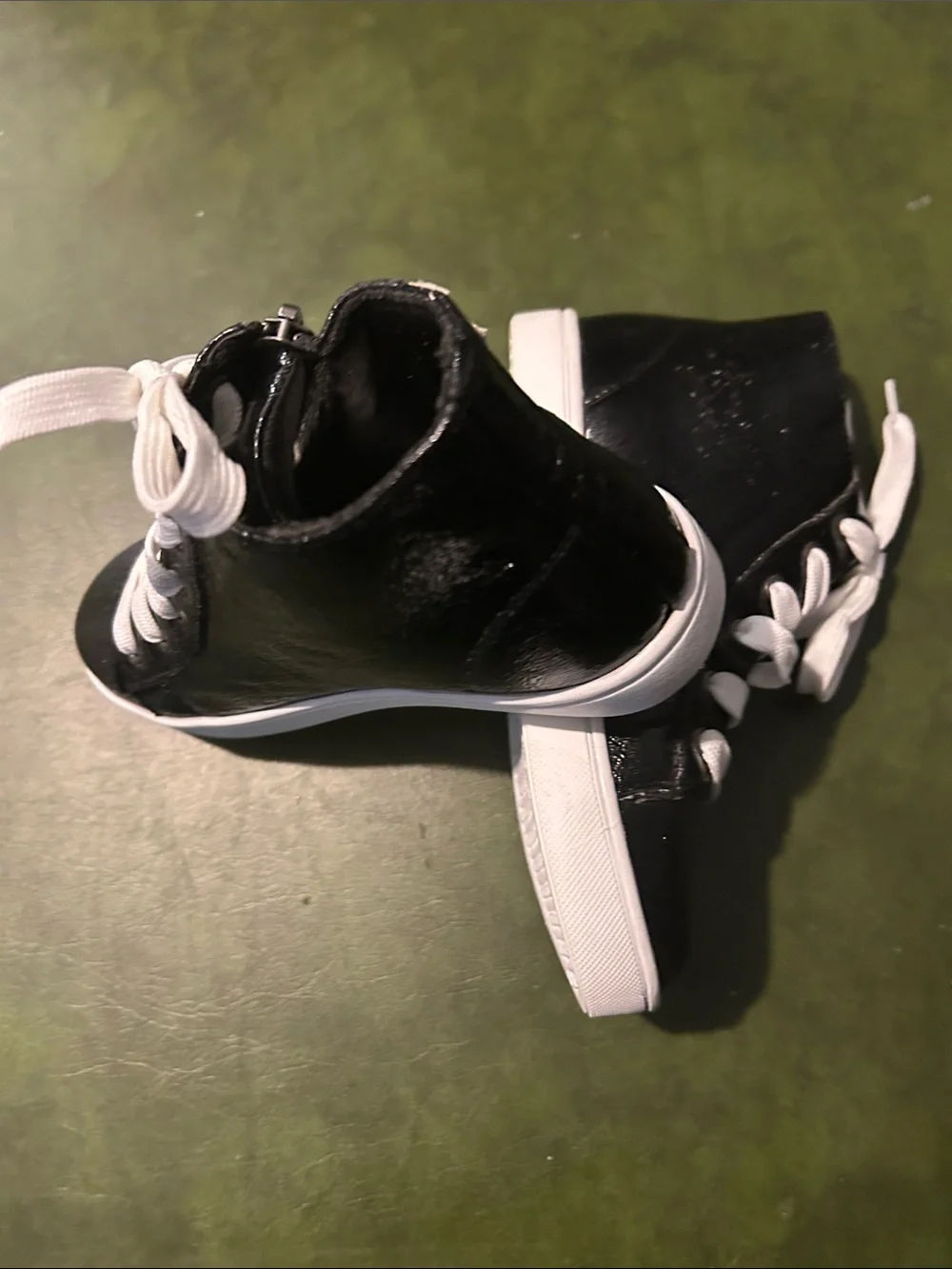 kidpik Black High-Top Sneakers with White Laces